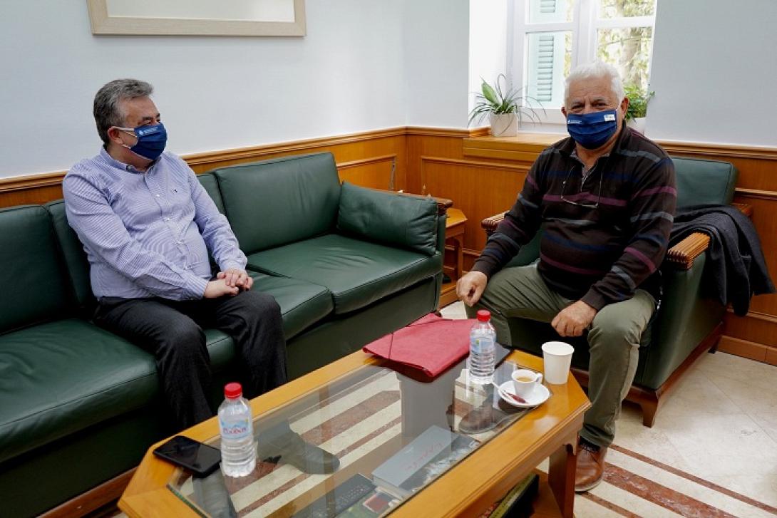 Συνάντηση Περιφερειάρχη Κρήτης με το Δήμαρχο Βιάννου 