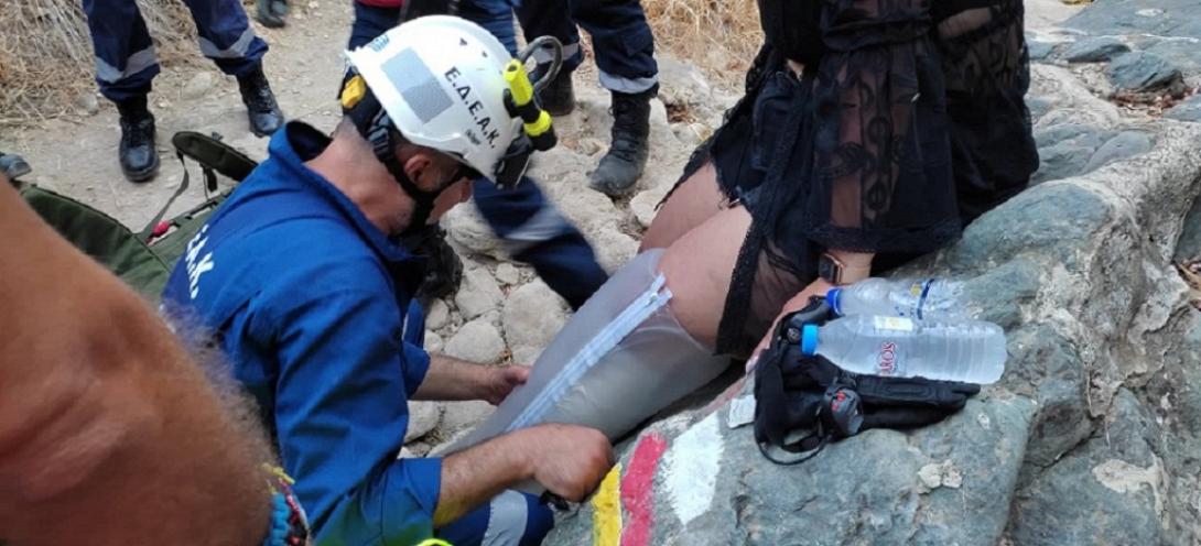 φαράγγι - κοπέλα