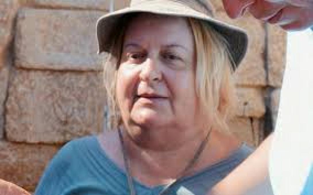 Τι απαντά η Περιστέρη στην κριτική που δέχθηκε για την ανασκαφή στην Αμφίπολη