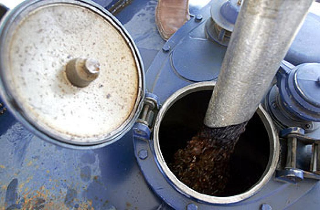 Οι Κρητικοί προσπαθούν να ζεσταθούν!