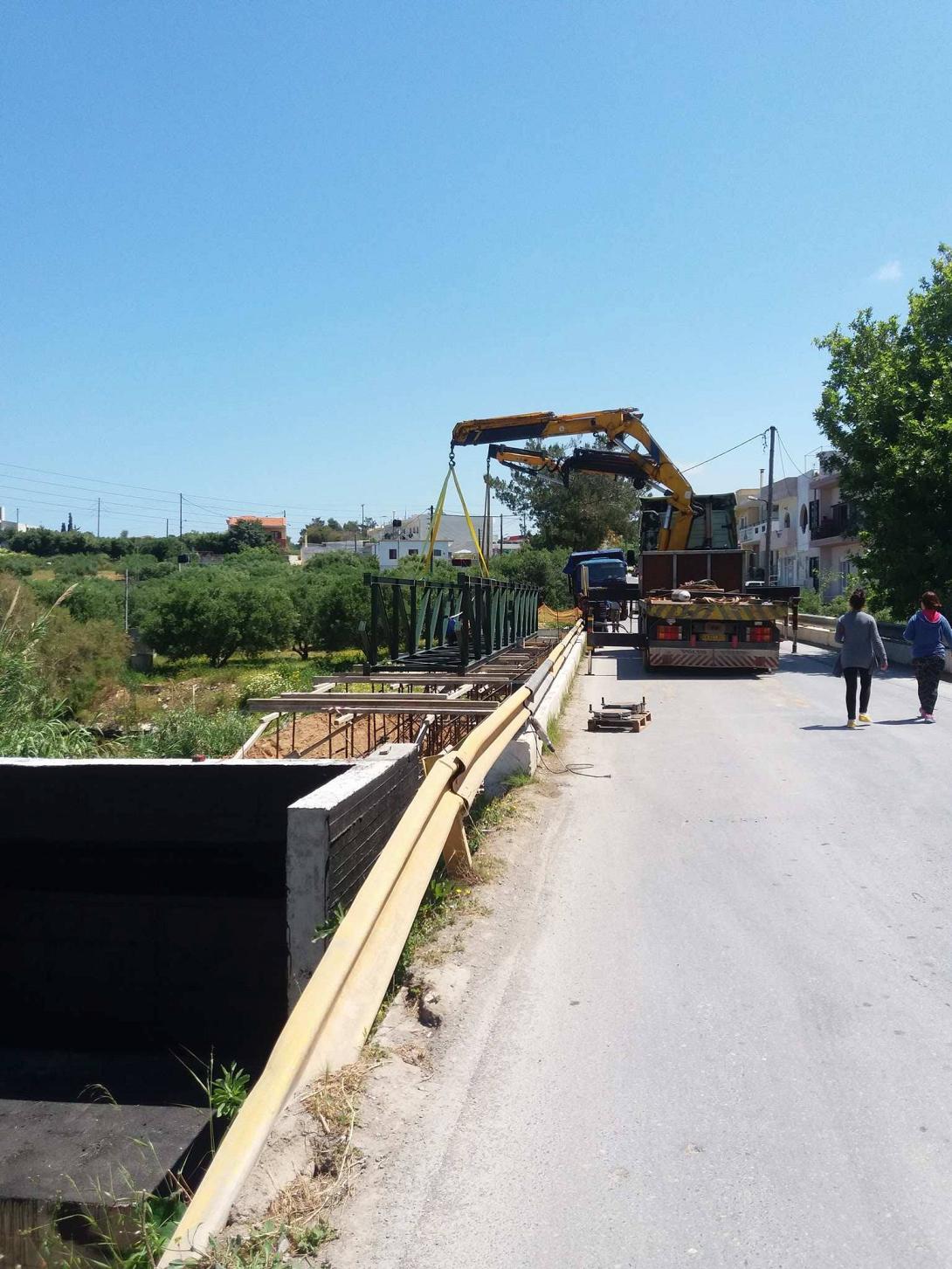 πεζογέφυρα γουρνών