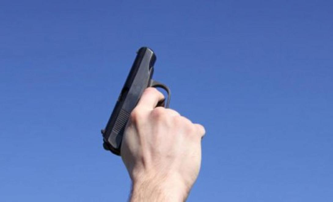 Από το γλέντι στα .. κρατητήρια, λόγω άσκοπων πυροβολισμών