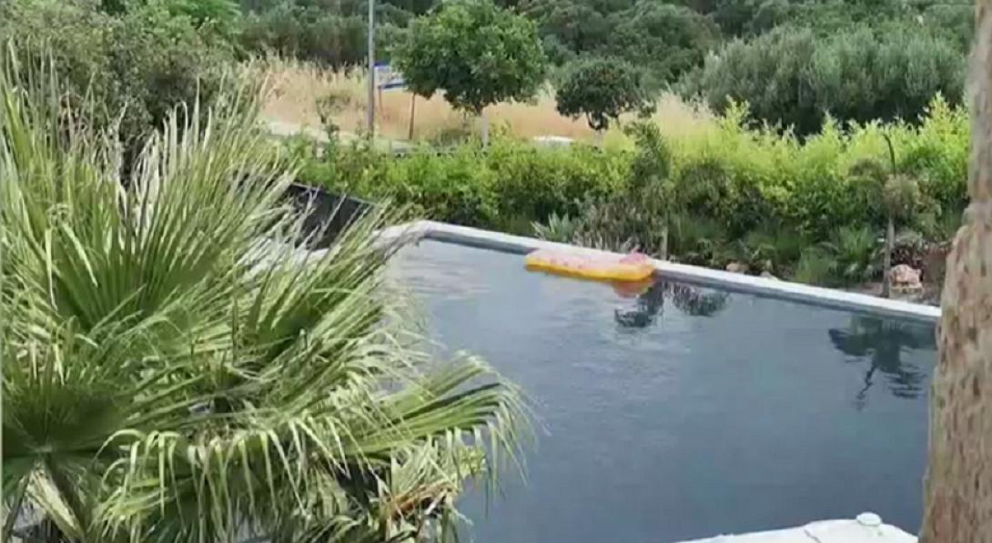 δολιοφθορά - πισίνα