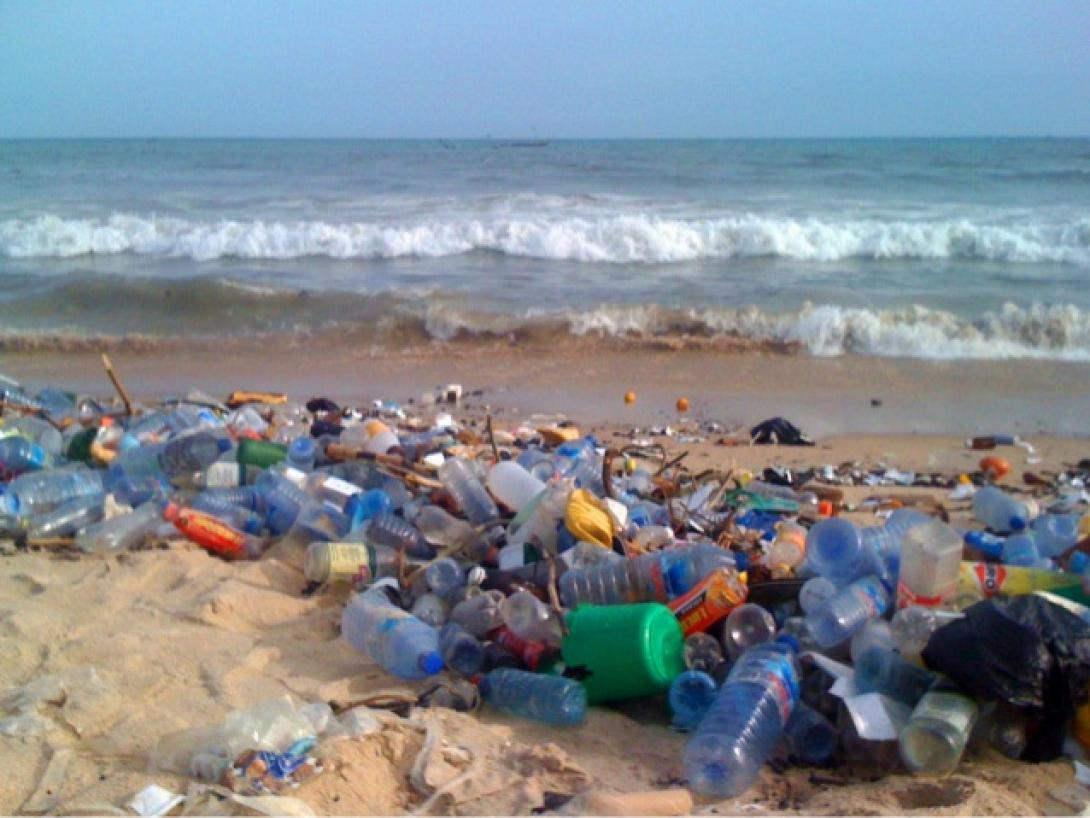 plastic-and-environment-4-638.jpg