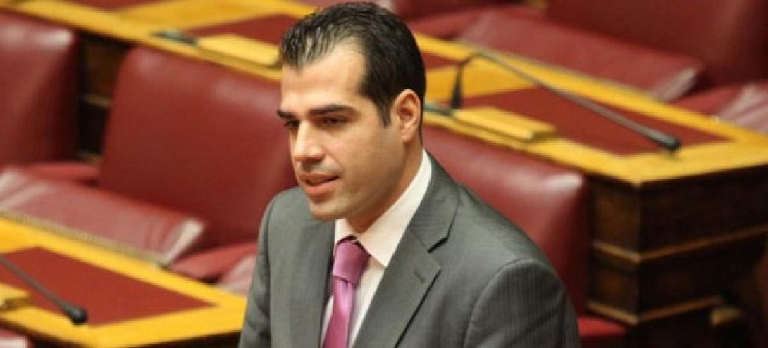 Ο Θανάσης Πλεύρης παίρνει τη θέση Αβραμόπουλου στη Βουλή