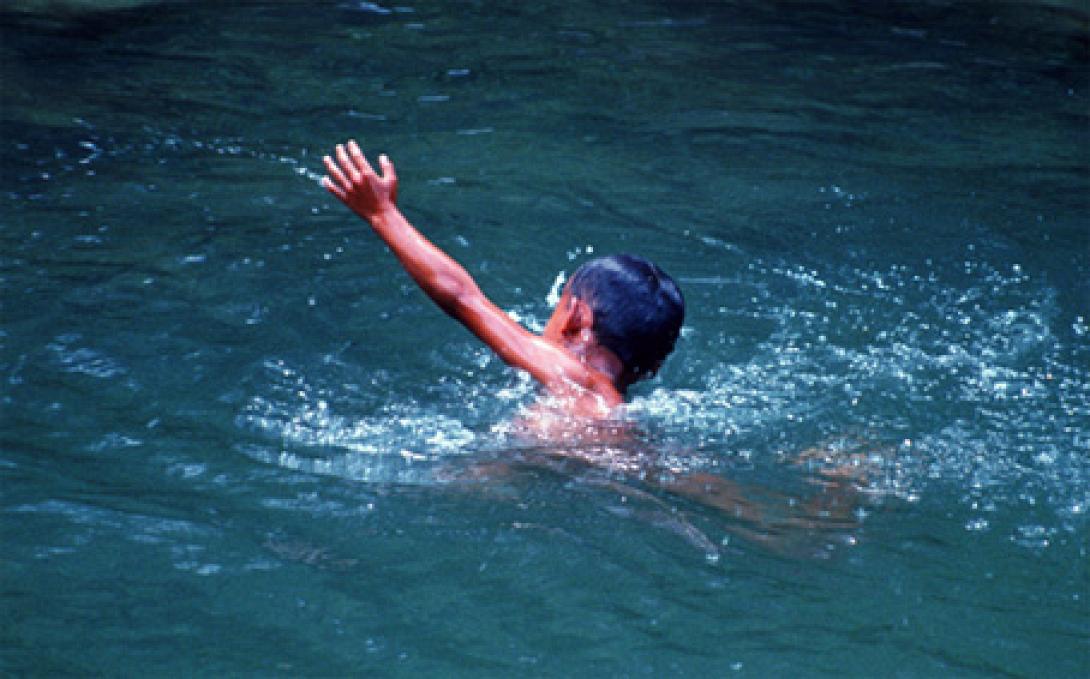 πνιγμός παιδί