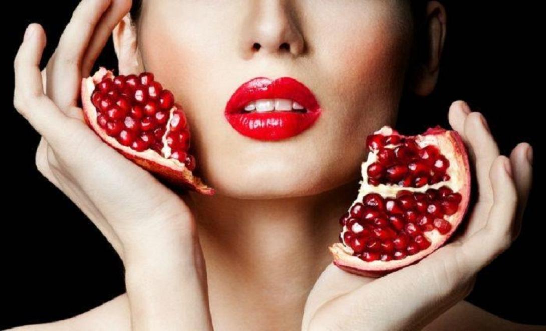 γυναίκα πρόσωπο μάσκα με ρόδι