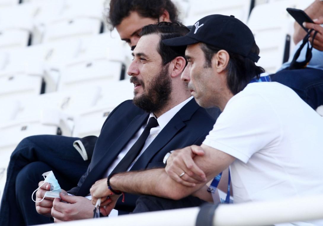 Ο Πουρσανίδης με τον Πρόεδρο της Σουπερ λίγκα1 .jpg