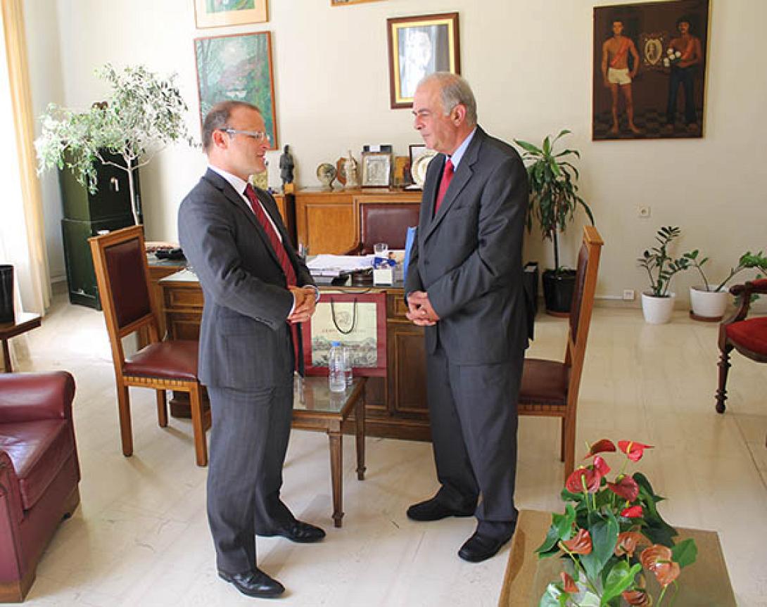 Στη Λότζια ο βρετανός πρέσβης Τζον Κίττμερ