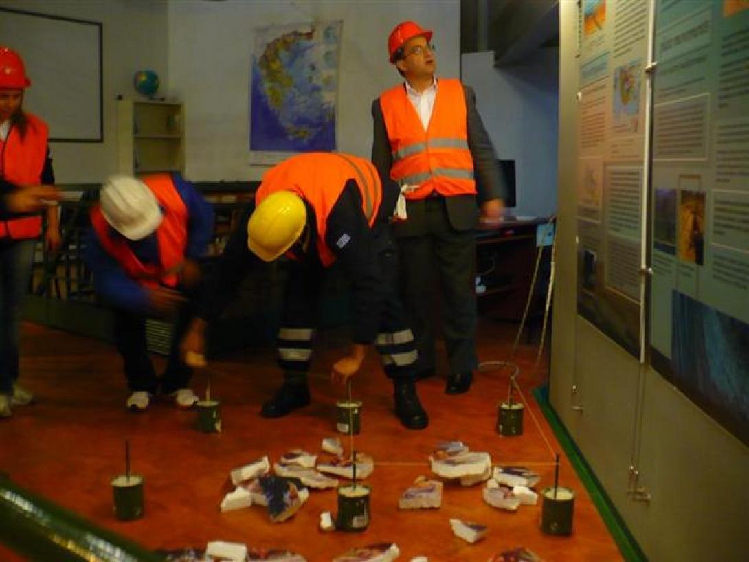 Οι εθελοντές της ΠΡΟΤΕΚΤΑ εξασκήθηκαν... στο σεισμό