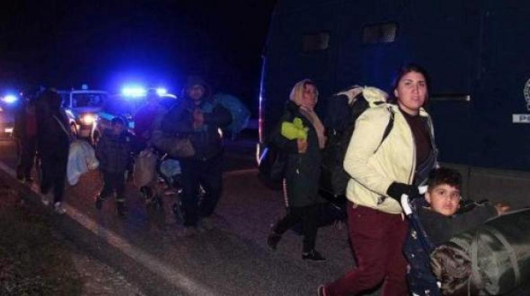 πρόσφυγες νύχτα