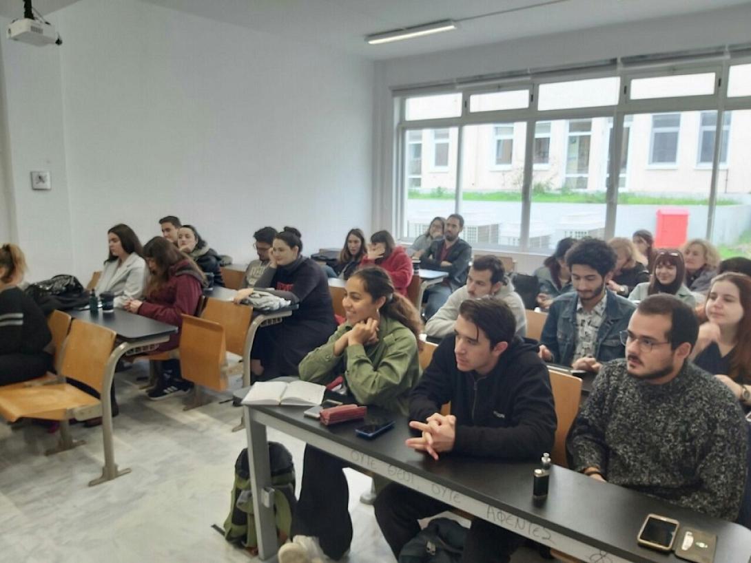 Εκδήλωση της ΚΝΕ για το προσφυγικό