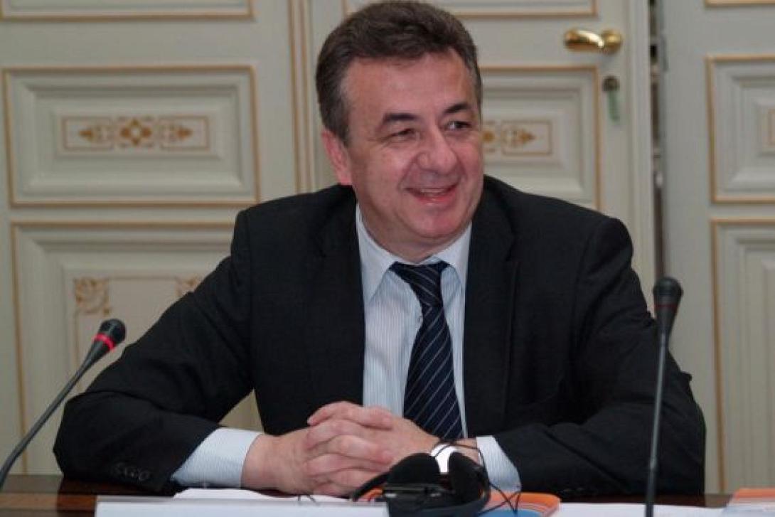 Βρέντζου, Σηφάκης, Κουτεντάκη οι τρεις μέχρι στιγμής πρώτοι του Σταύρου Αρναουτάκη