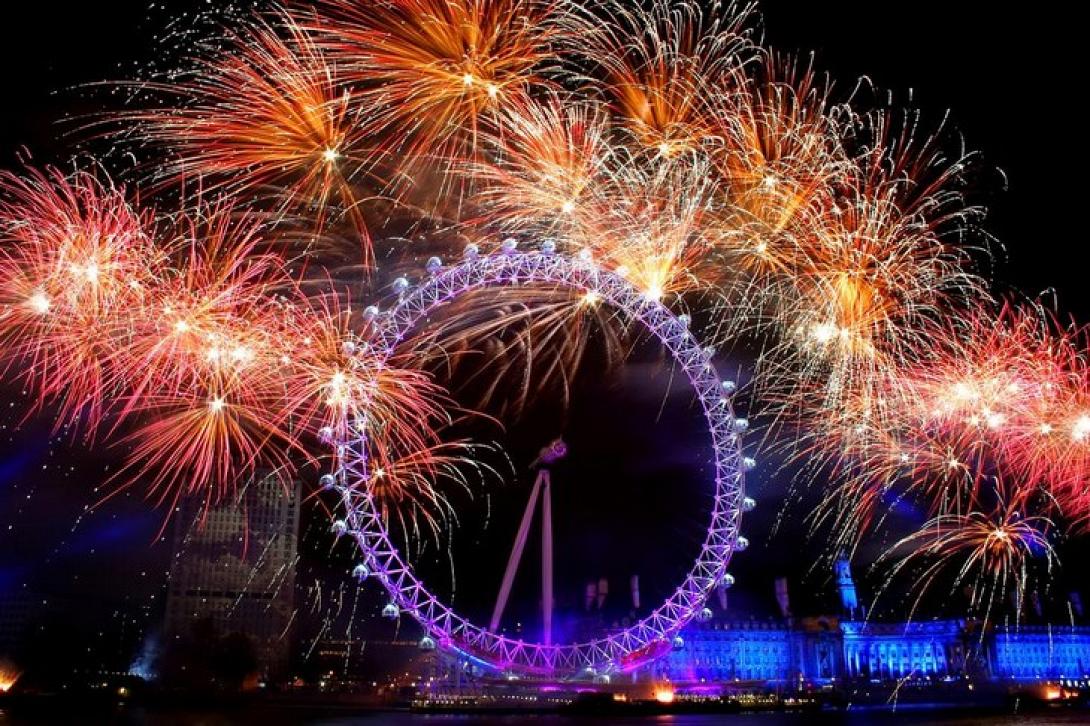 Πρωτοχρονιά στον κόσμο γεμάτη έθιμα και προσδοκίες