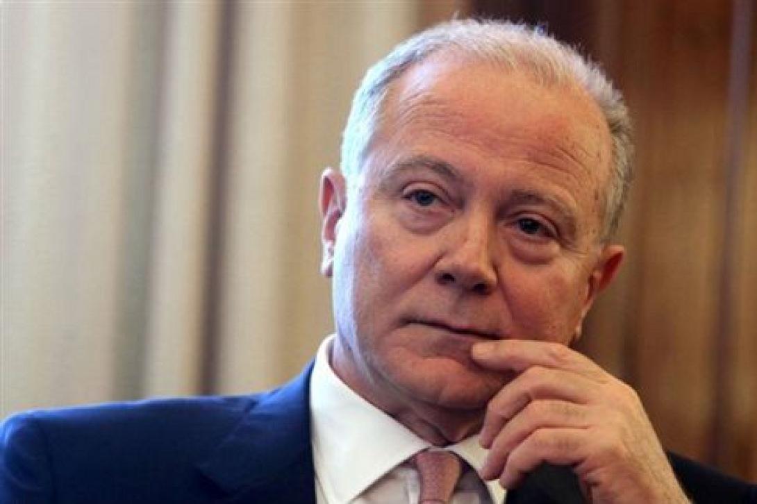 Τα κόμματα καταδικάζουν τους... απειλητικούς φακέλους 