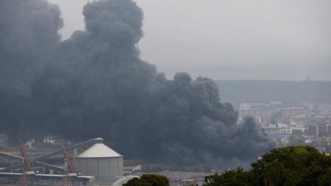 Πυρκαγιά εργοστάσιο