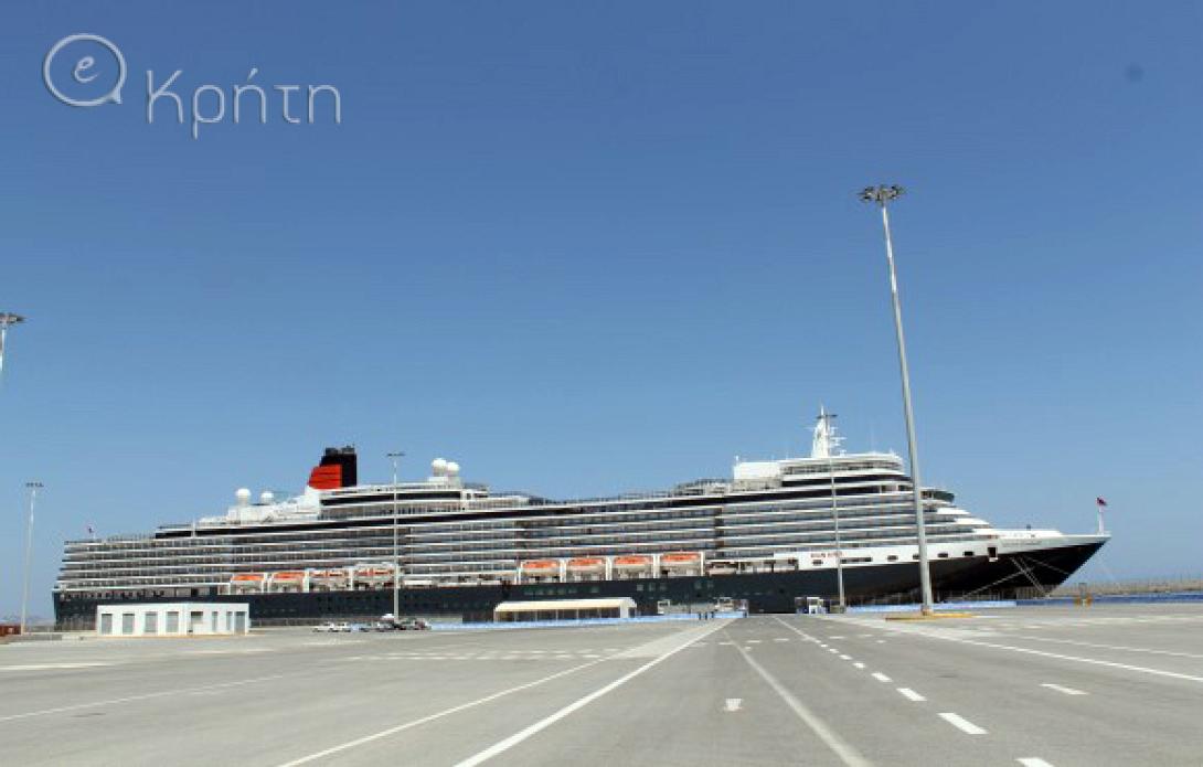 Η "βασίλισσα των θαλασσών" Queen Elizabeth (φωτογραφίες)