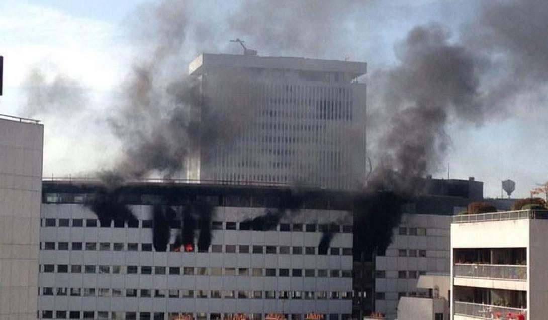 Παρίσι: Πυρκαγιά ξέσπασε στο κτίριο του κρατικού ραδιοφώνου