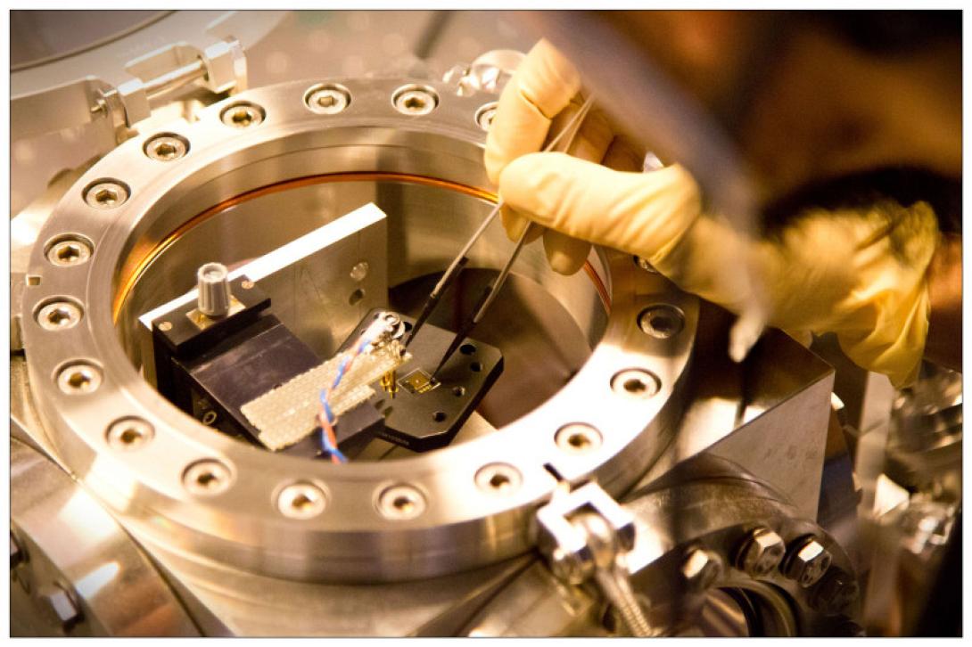 Νέα ανακάλυψη μετατρέπει ραδιοσήματα σε φως λέιζερ 