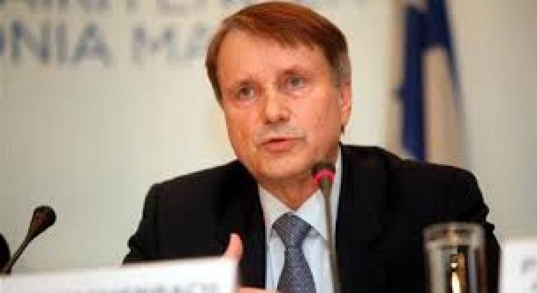 Η ανεύρεση επιπλέον πόρων για τη χρηματοδότηση των ΜμΕ, θέμα συζήτησης του υπουργού Ανάπτυξης με τον Χορστ Ράιχενμπαχ