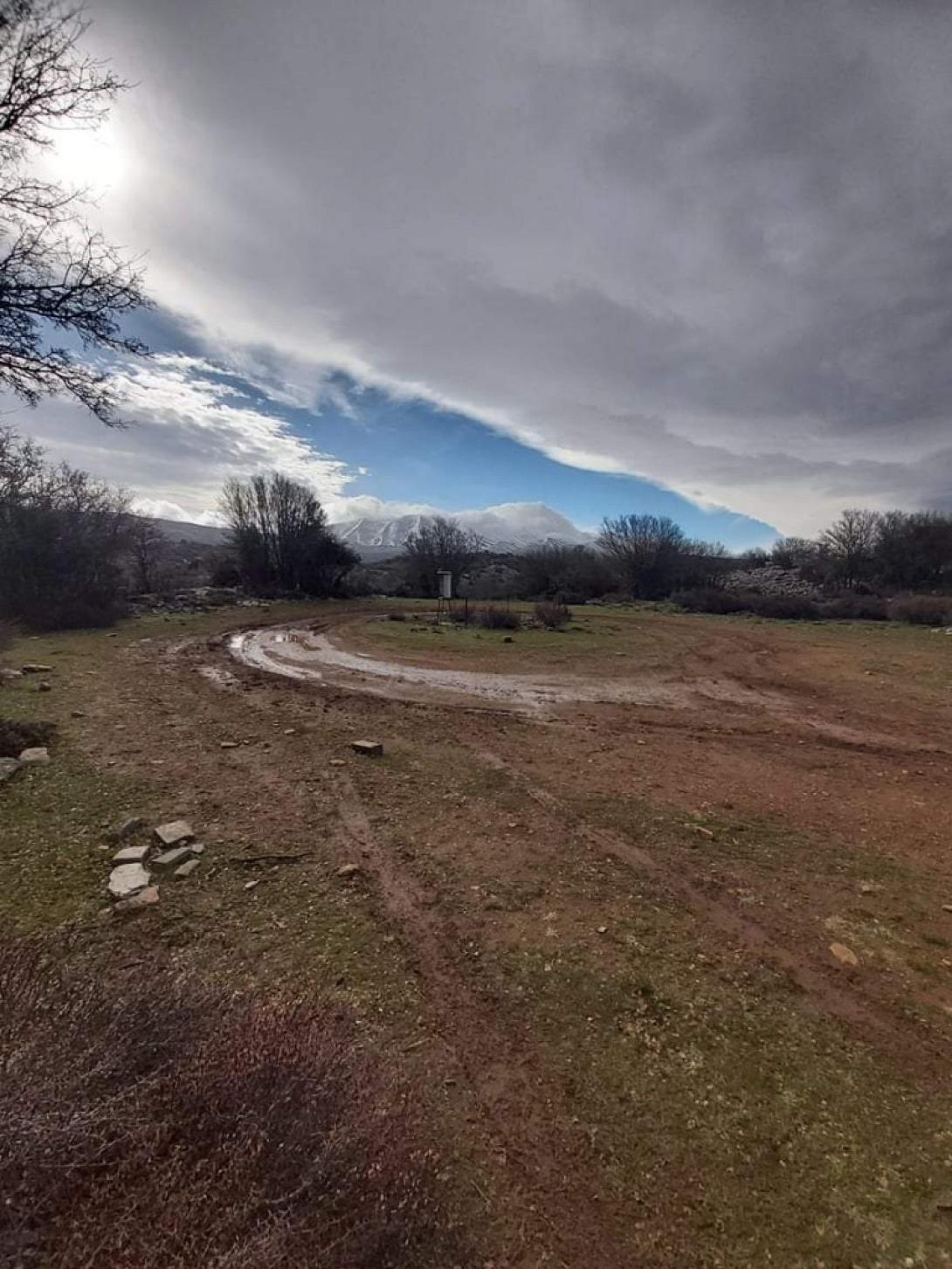 Ο δήμος Ανωγείων έδωσε στη δημοσιότητα φωτογραφίες από την κατάσταση που επικρατεί στον Ψηλορείτη.