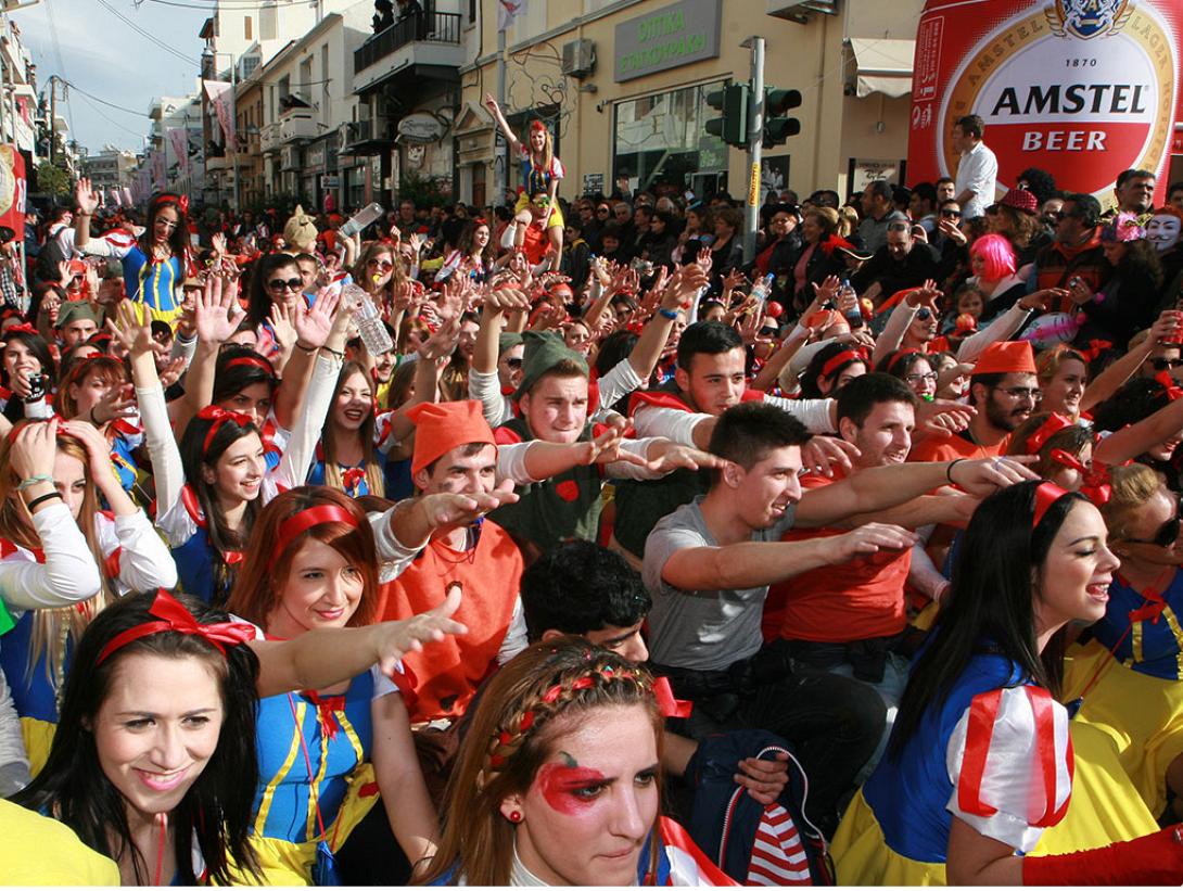 Φαντασμαγορική η έναρξη του Ρεθεμνιώτικου Καρναβαλιού! (βίντεο)