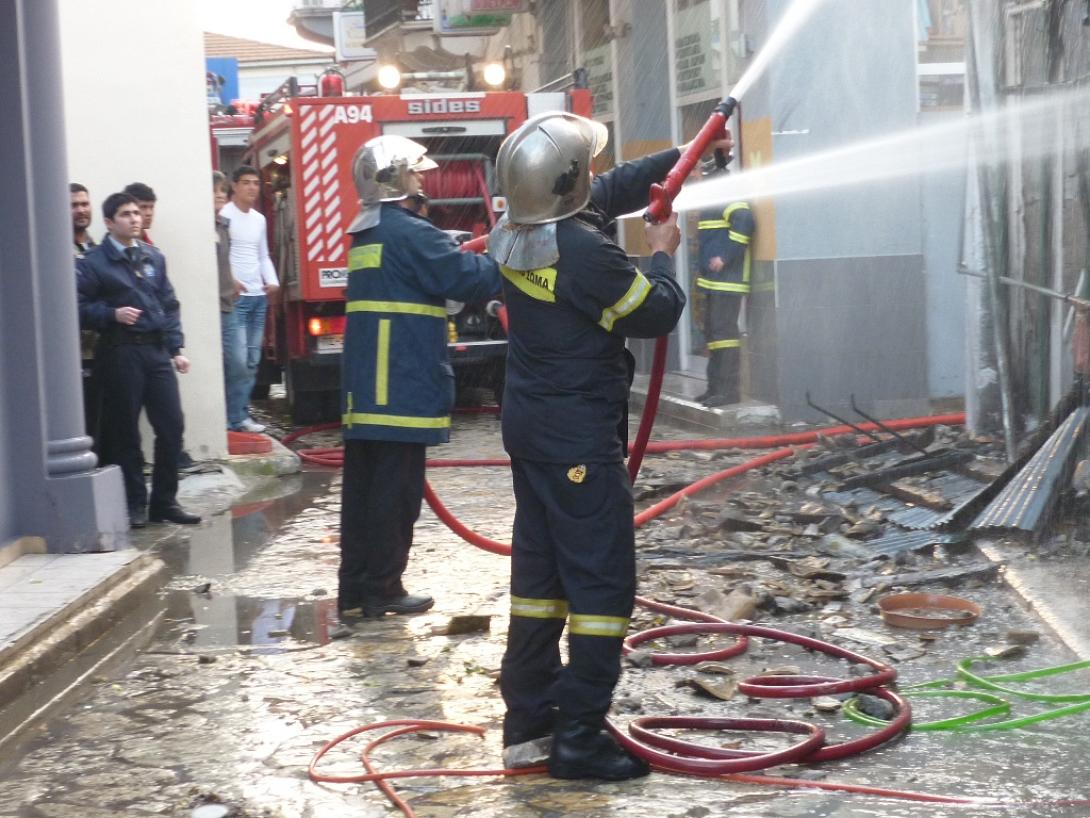 Πυρκαγιά σε αποθήκη καταστήματος στο Ρέθυμνο