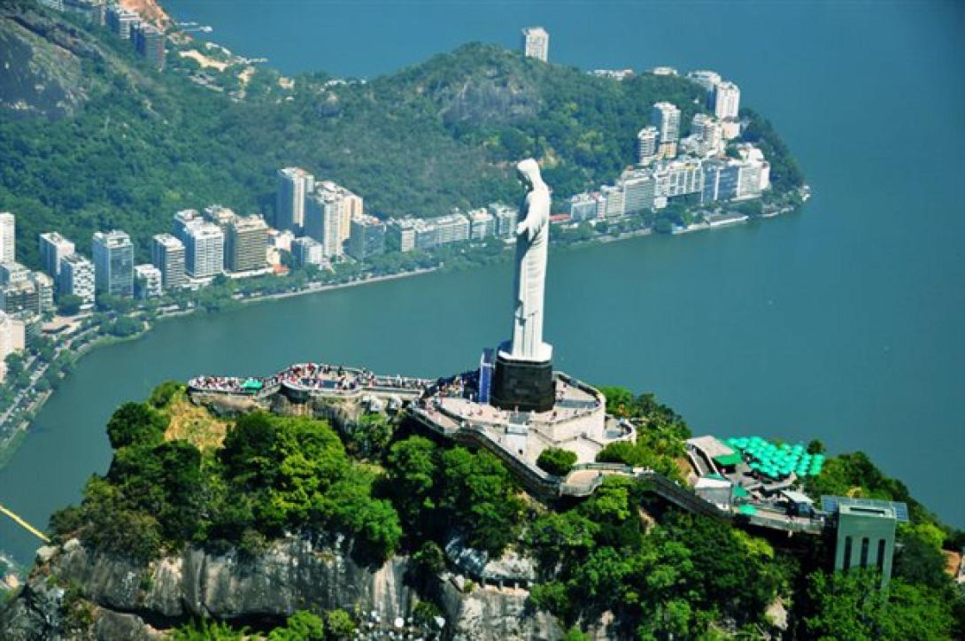 Δήμαρχος Ρίο ντε Ζανέιρο: Ζήτησε να του επιβάλλουν πρόστιμο γιατί πέταξε σκουπίδι στο δρόμο