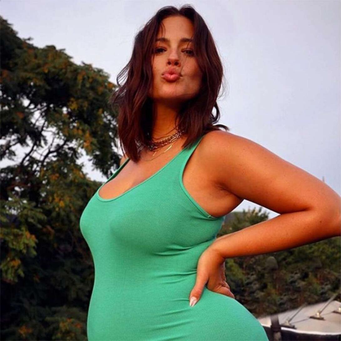 rs_600x600-190818141819-600-ashley-graham-instagram-pregnant-instagram-cjh-081819.jpg