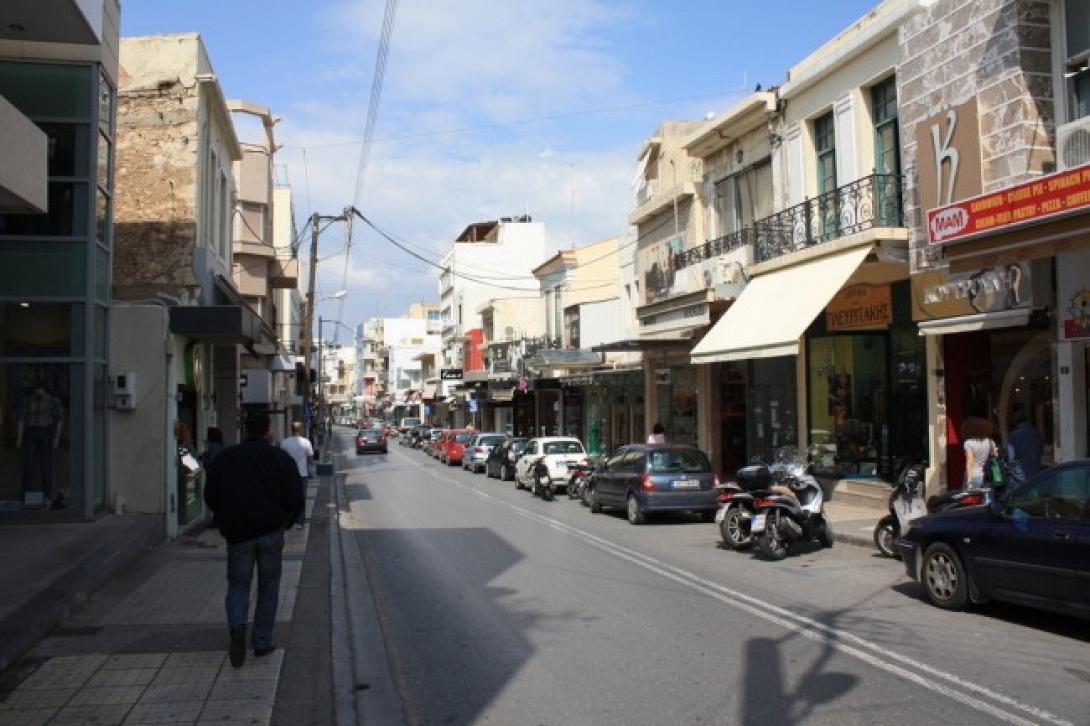 Στο ΠΑΓΝΗ με τραύματα από πτώση σε φρεάτιο