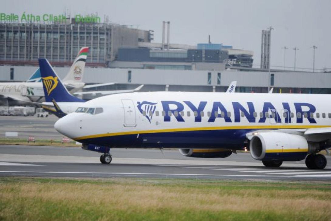 ryanair-airplane.jpg