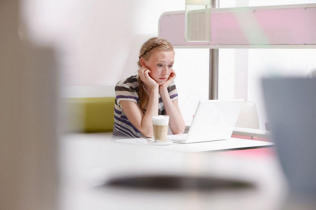 Αυτοεκτίμηση και Facebook, πάνε μαζί; Τι λένε οι έρευνες