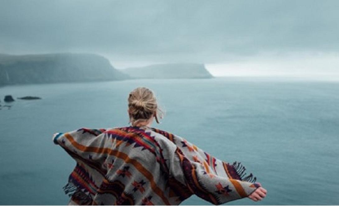 γυναίκα θάλασσα