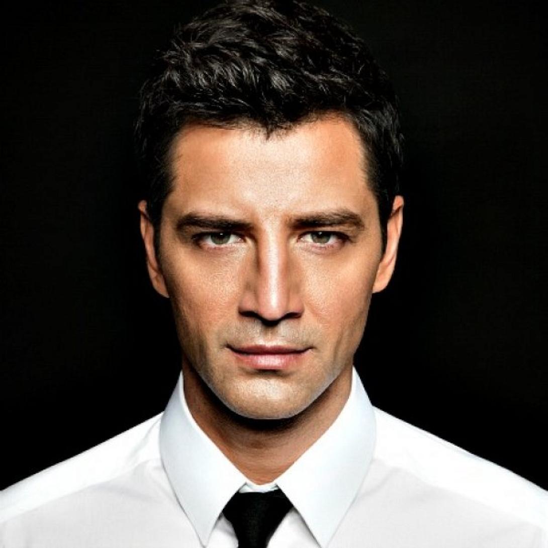 O "θεός" Ρουβάς θα υποδυθεί στο σανίδι τον ημίθεο Ηρακλή!