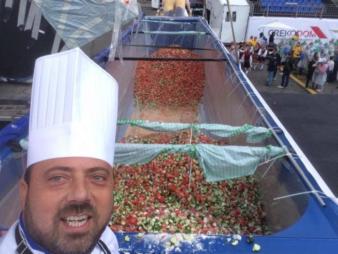 σεφ χωριάτικη σαλάτα