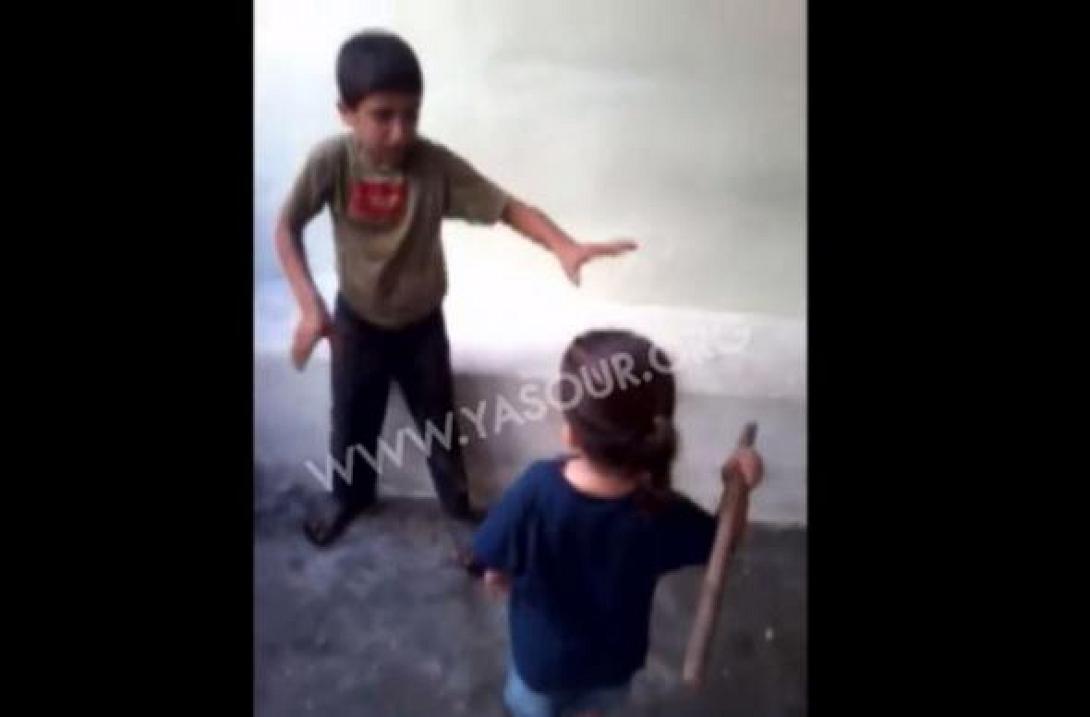 Λίβανος: Οργή από βίντεο που δείχνει 5χρονο να χτυπά προσφυγόπουλο