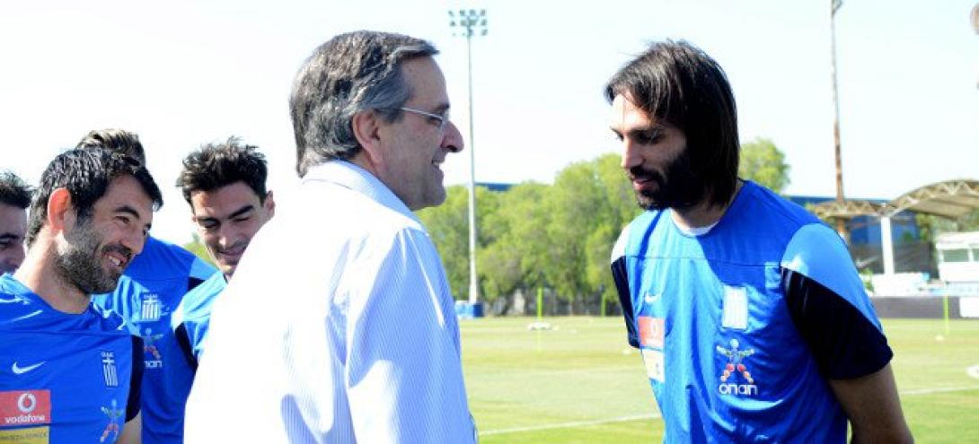 "Δεν θέλουμε πριμ κ. Σαμαρά" είπαν στον πρωθυπουργό οι παίκτες της Εθνικής