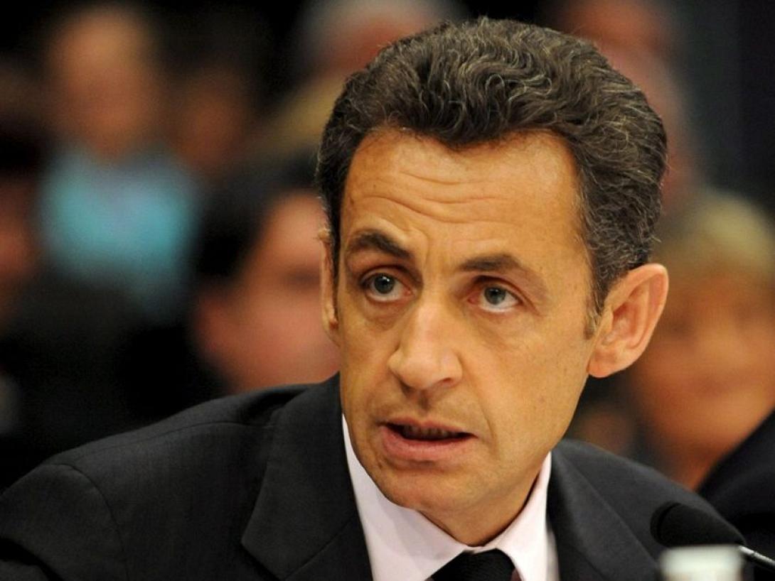 Πρόεδρος της Κεντροδεξιάς αλλά με συγκατοίκηση ο Σαρκοζί