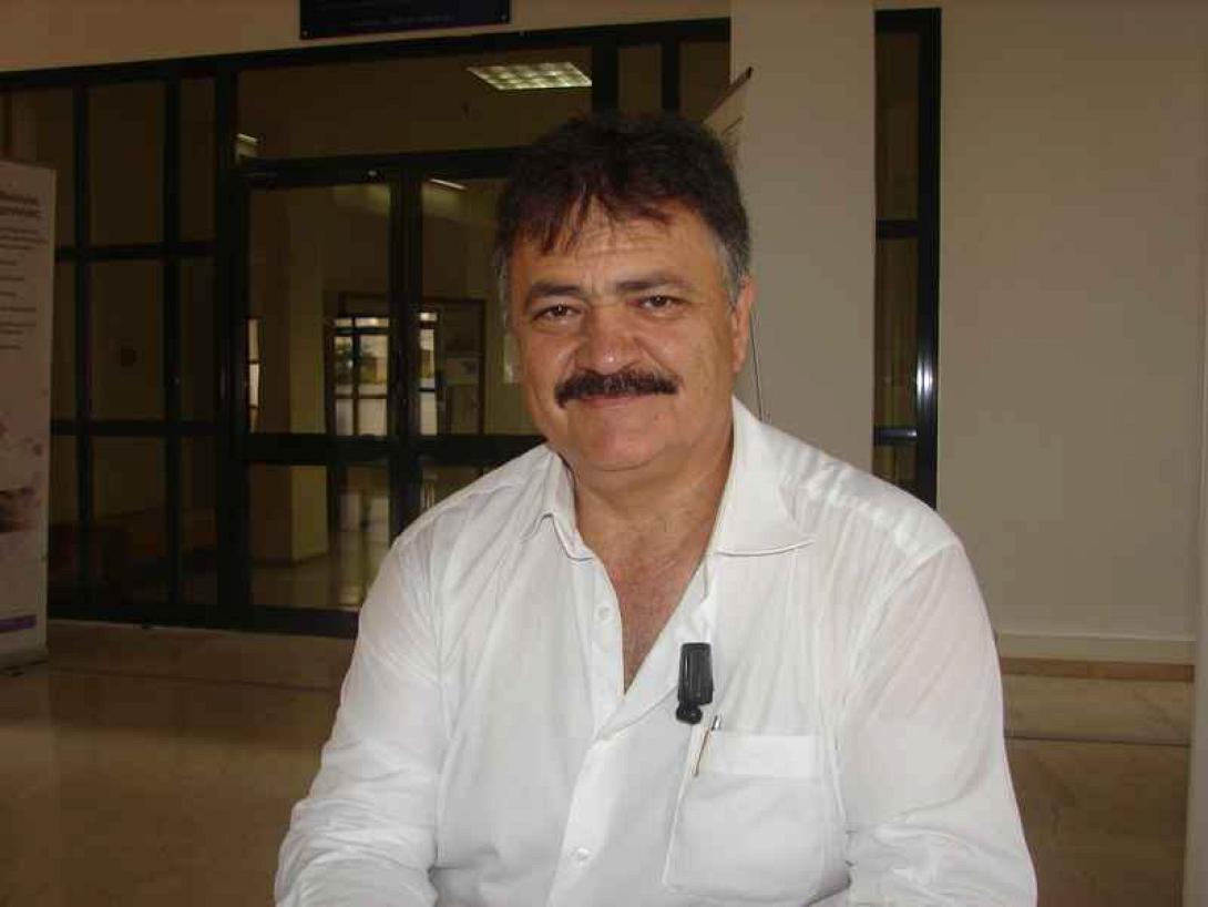 Φιλιππος Σαββακης μαλεβιζι.jpg