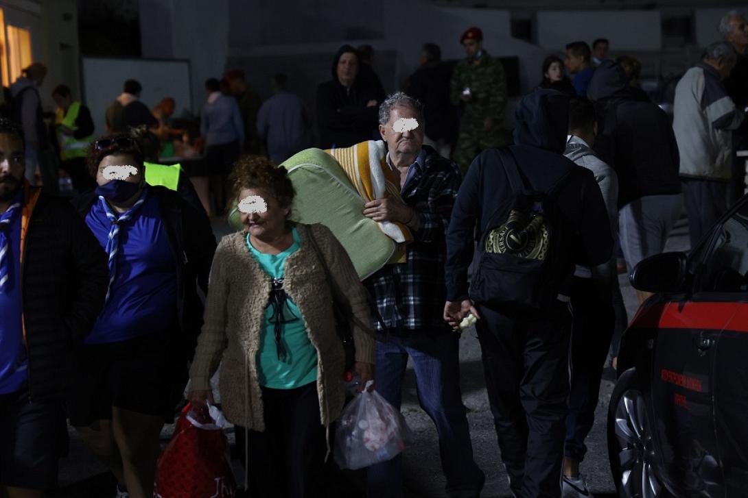 σεισμόπληκτοι στο Αρκαλοχώρι