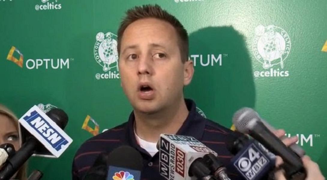 Ο Όστιν Έιντζ παρακολουθεί το Ευρωπαικό Νέων στο Ηράκλειο