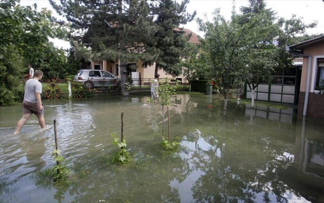 Δύο νεκροί από πλημμύρες στη Σερβία