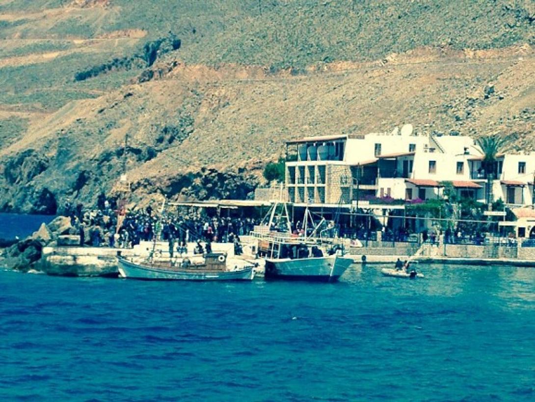 Εν πλω εκείνοι .. εν πλω κι εμείς - Στα Σφακιά η νέα αντίδραση της Κρήτης στο χημικό εφιάλτη