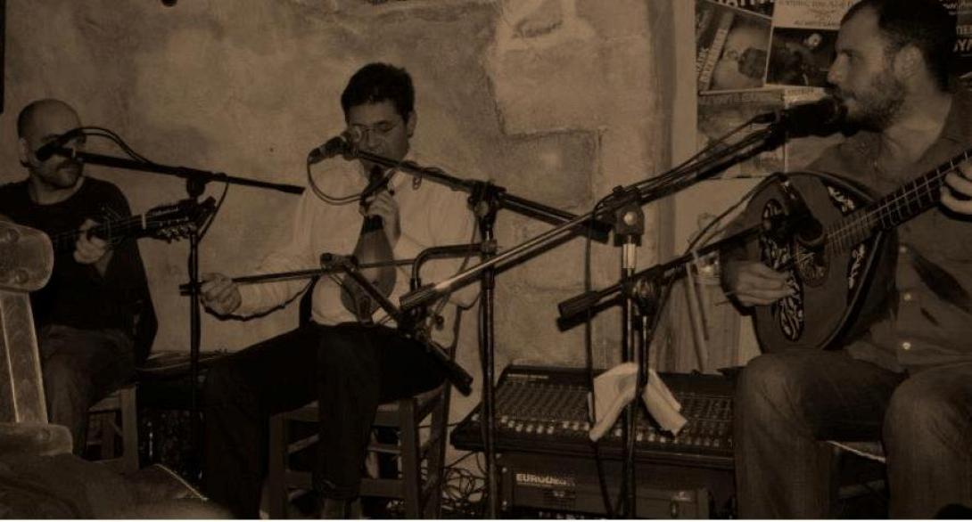 Ο Δημήτρης Σγουρός στο χοροστάσι του Χορωδείου