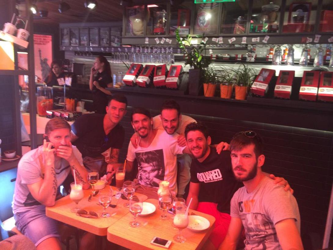 Απτόητος ο Σήφης καταβροχθίζει πάπιες και κοτόπουλα στο Φράγμα Ποταμών 