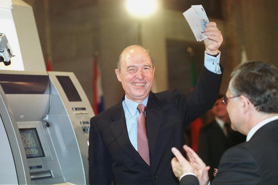 " Ο κίνδυνος εξόδου της Ελλάδας από το ευρώ παραμένει" κατά τον Κώστα Σημίτη