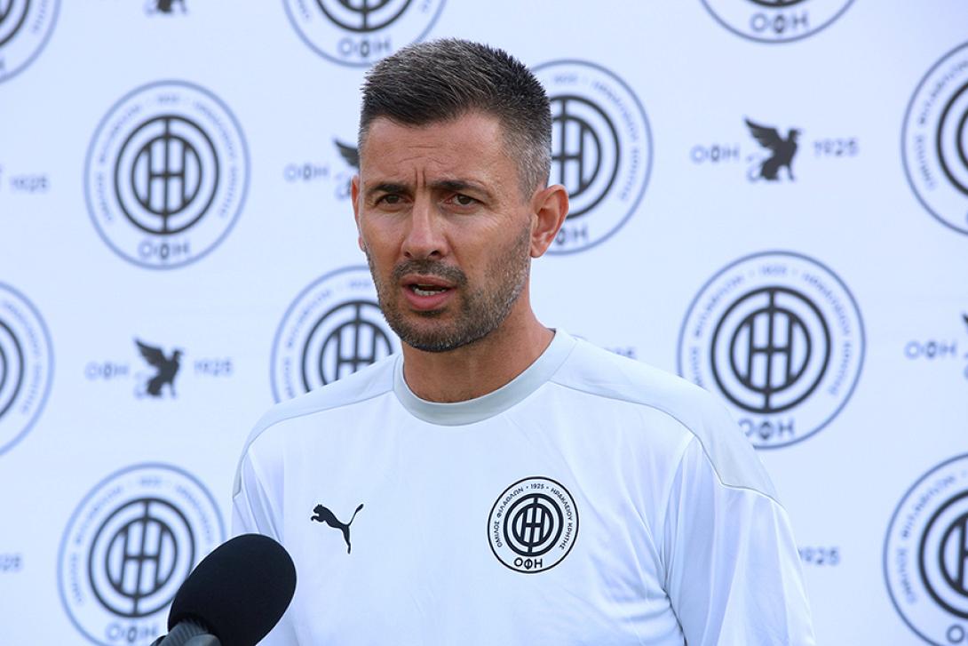 Ο Σίμος στην σημερινή πρώτη του ΟΦΗ.jpg