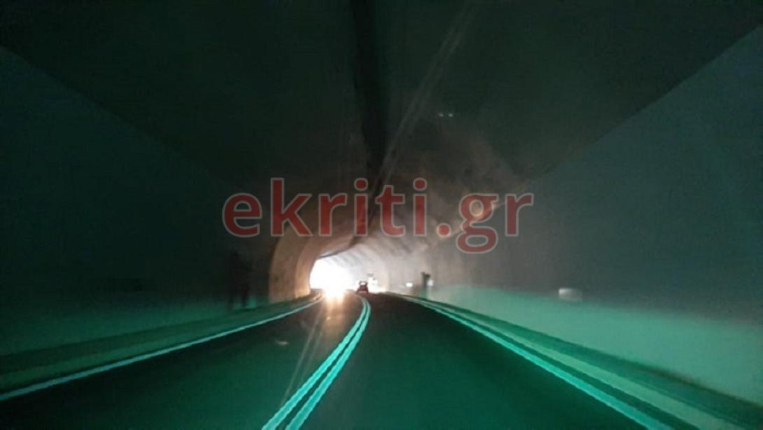 Σκοτεινό τούνελ η σήραγγα