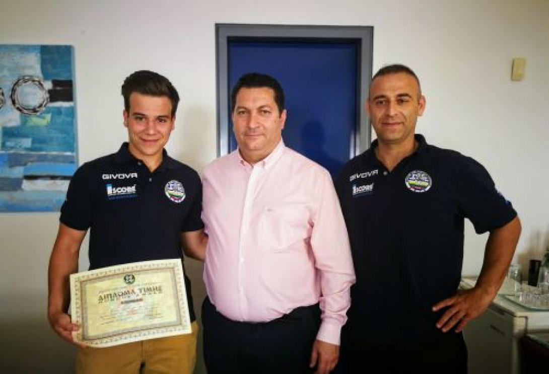 δημαρχος χερσονησου