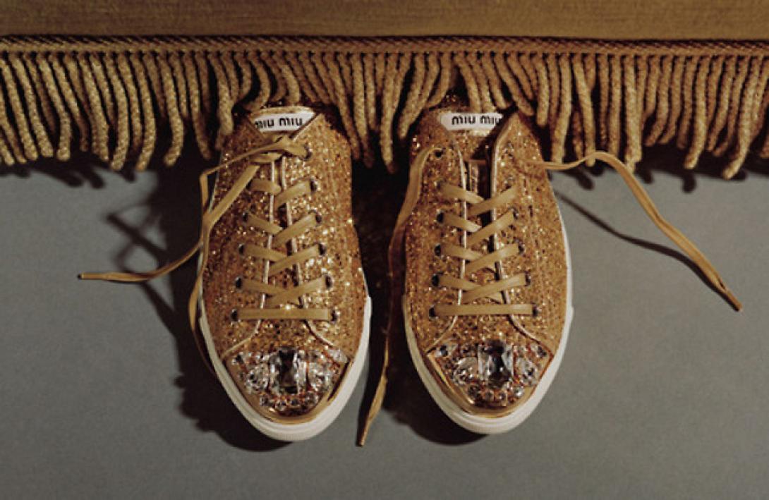 Μοντέρνα πινελιά στα sneakers σας